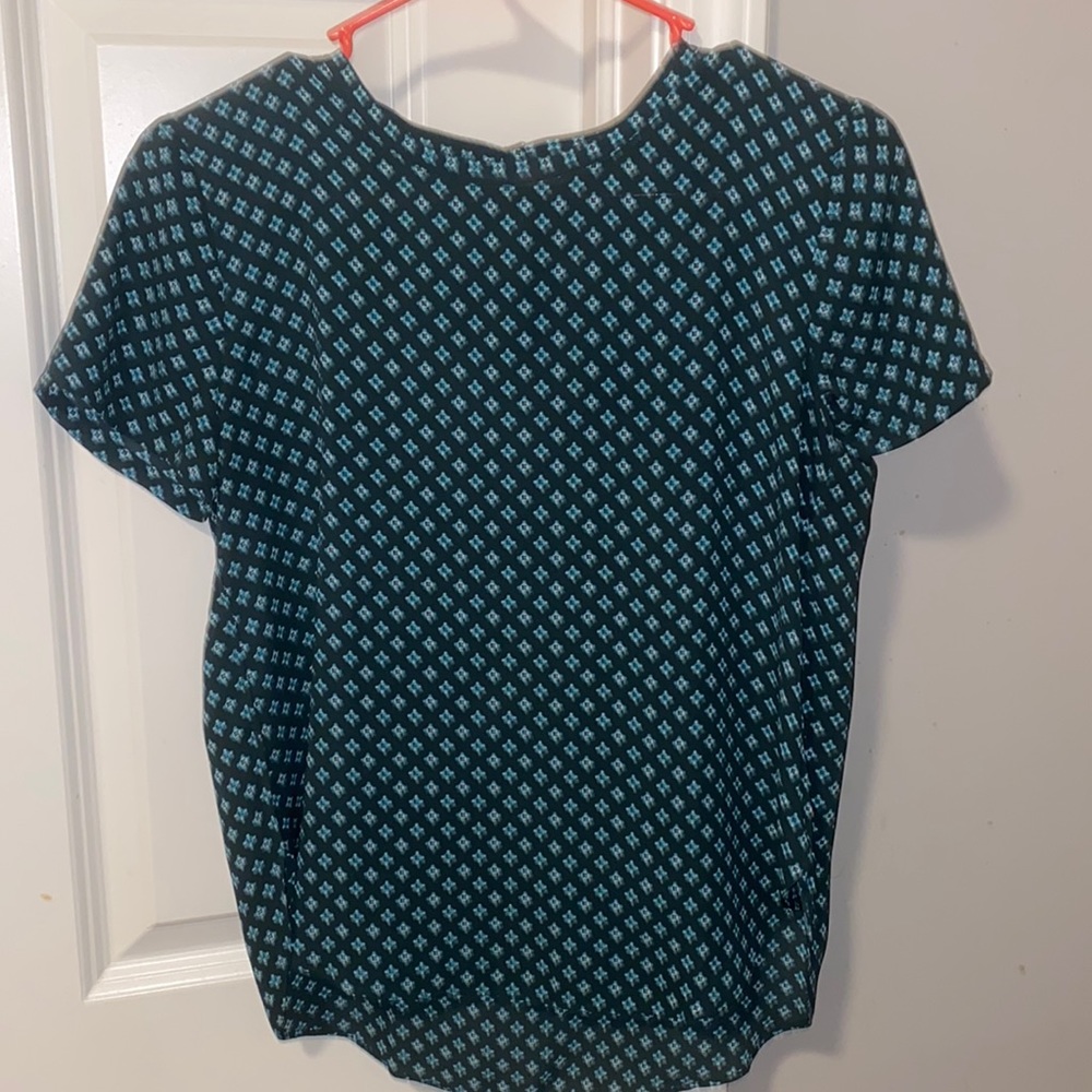 Like new green top!